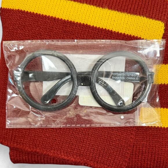 Disguise Harry Potter Costume Accessories NWT Gryffindor Tie, Glasses & Scarf - Picture 6 of 6